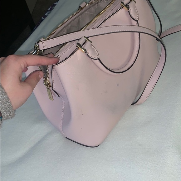 GENTLY USED MICHEAL KORS BAG - Picture 3 of 4